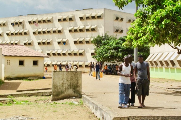 Cote d’Ivoire: Prison Officers Assault and Detain Journalist in Prison Cell