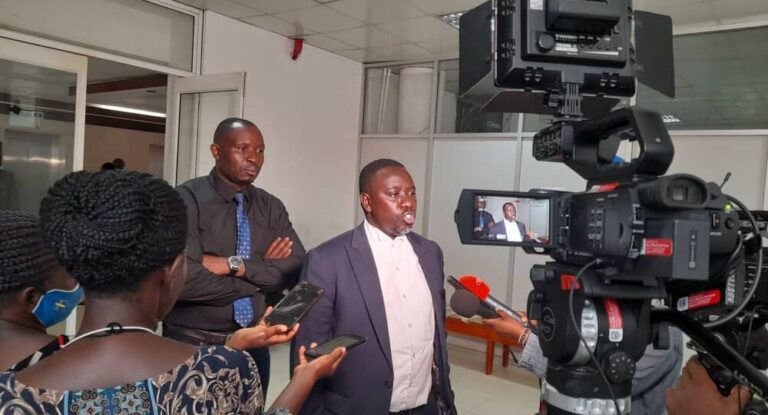 Uganda: Army officers arrest staff of television station