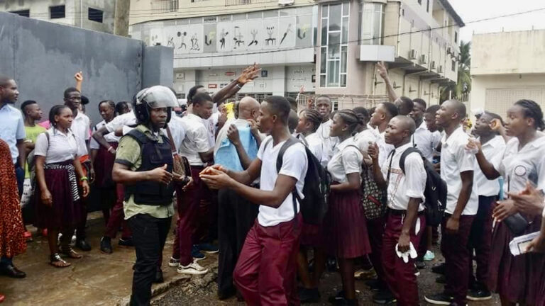 CEMESP Condemns Violence Against Protesting Students